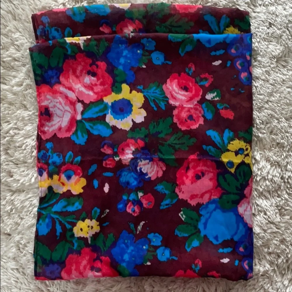 Aerie circle scarf floral print